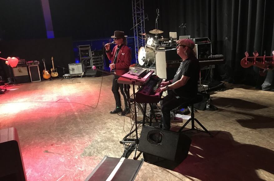 Udo Lindenberg Double Karsten Bald mit Jean Jacques Kravetz performen ich schwöre Im Jovel 2019