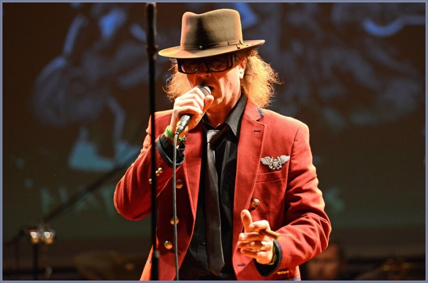 Udo Lindenberg Double Karsten Bald on stage bei Weihnachten a la Panik im Jovel, Münster 2017, Bild 2 / 4