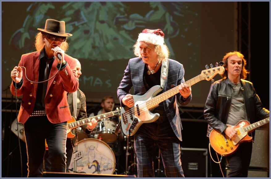 Udo Lindenberg Double Karsten Bald mit Steffi Stephan & Jörg Sander on stage bei Weihnachten a la Panik 2017 Bild 3 / 4